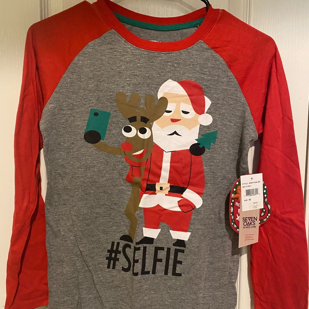 Boys Santa Selfie Long Sleeve Tee Size Medium